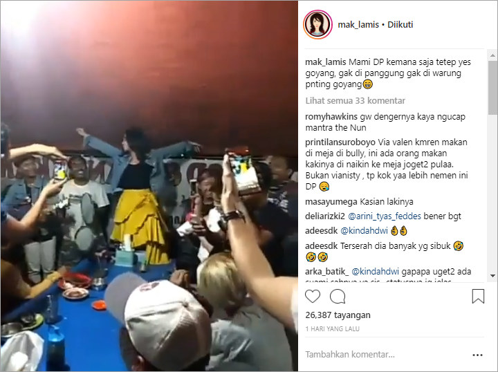 Dewi Persik Heboh Berjoget di Warung