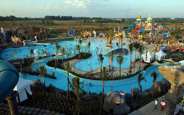 6 Destinasi Wisata Waterpark Terbesar dan Keren di Indonesia
