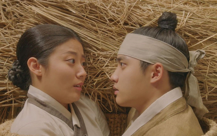 Lucunya D.O. dan Nam Ji Hyun Syuting Adegan Guling-Guling Bareng di '100 Days My Prince' 