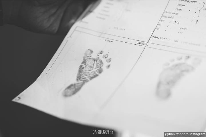 Menggemaskan, Inilah Cap Kaki Kecil Surinala Carolina Jarumilind