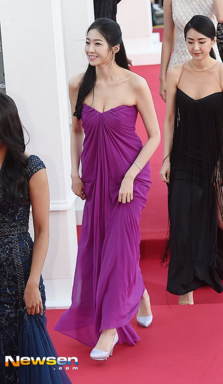 Penampilan Miss Korea di Red Carpet Banjir Hujatan