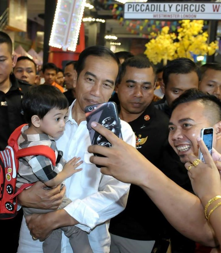 Jan Ethes Ikut Kemana Saja Presiden Joko Widodo Pergi