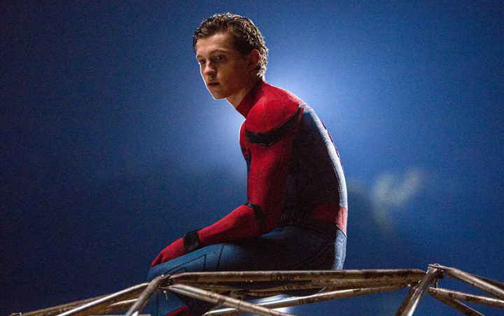 Pamerkan Kostum Baru Spider-Man, Lucunya Tom Holland Takut Keceplosan Spoiler