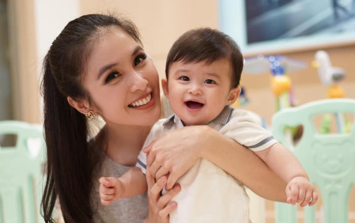 Ganteng Banget, Sandra Dewi Bagikan Foto OOTD Sang Putra Hingga Buat Warganet Terpesona
