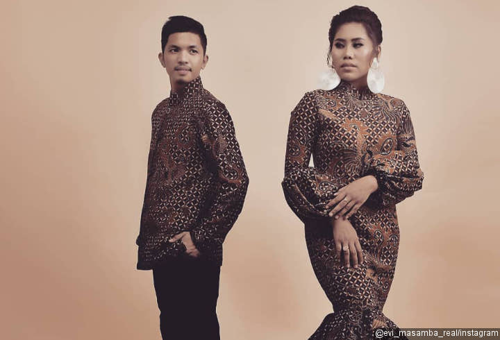 6 Bulan Pacaran Langsung Nikah, Evi Masamba Pilih Tema Batik untuk Prewedding