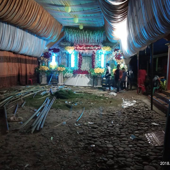 Persiapan acara resepsi Evi Masamba yang digelar di kediaman sang nenek