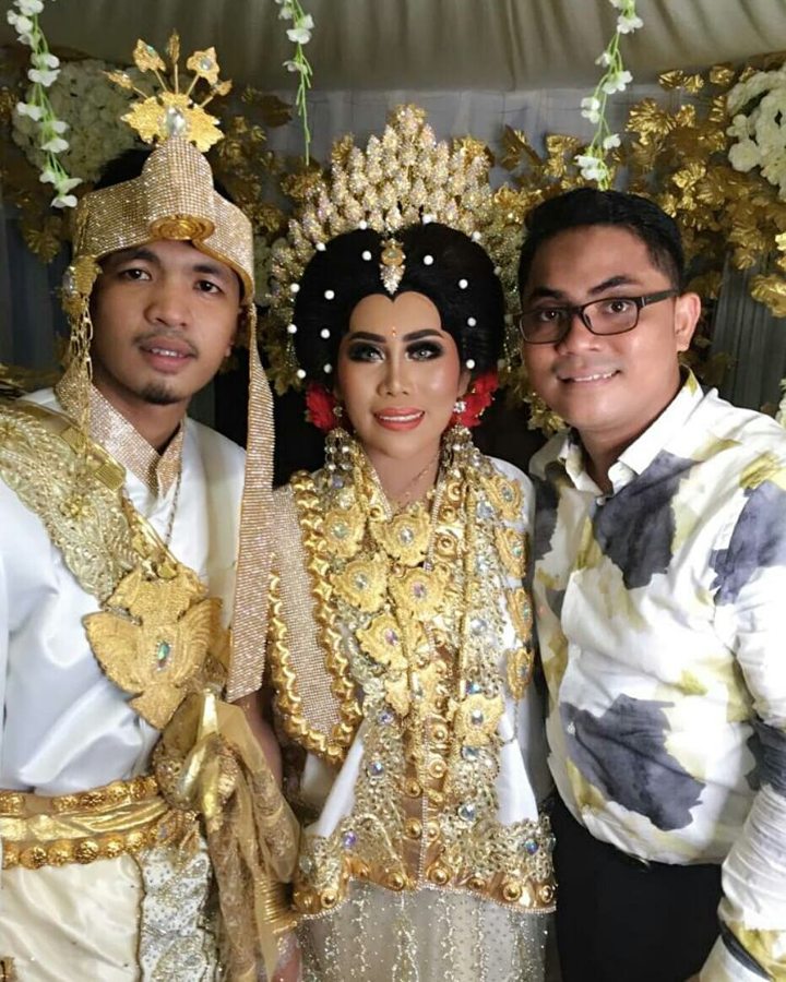 Salah satu kerabat Evi Masamba yang hadir ke acara pernikahannya