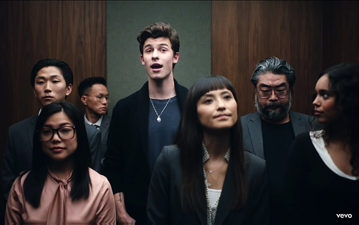 Begini Lucunya Tingkah Shawn Mendes Saat Jatuh Cinta di MV 'Lost In Japan'