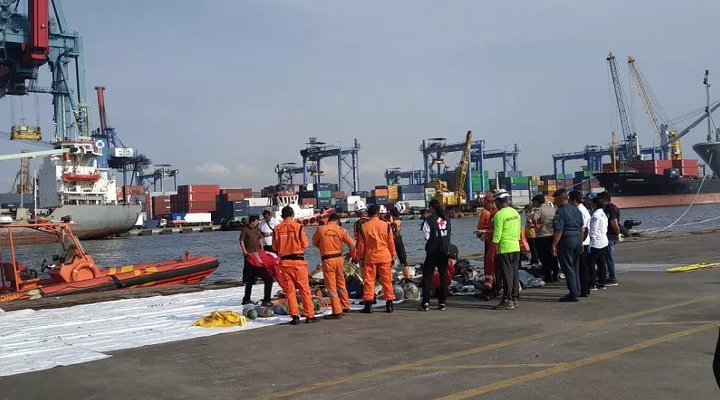 6 Kantong Jenazah Sampai di Tanjung Priok