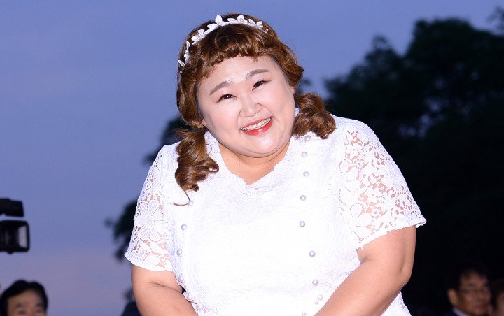 Gaun Pengantik Hong Yoon Hwa Kebesaran