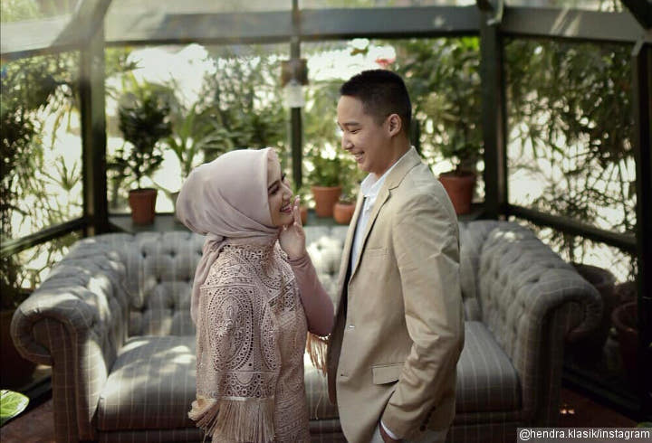 Cantik dan Tampan, Melody dan Sang Calon Suami Tampak Serasi