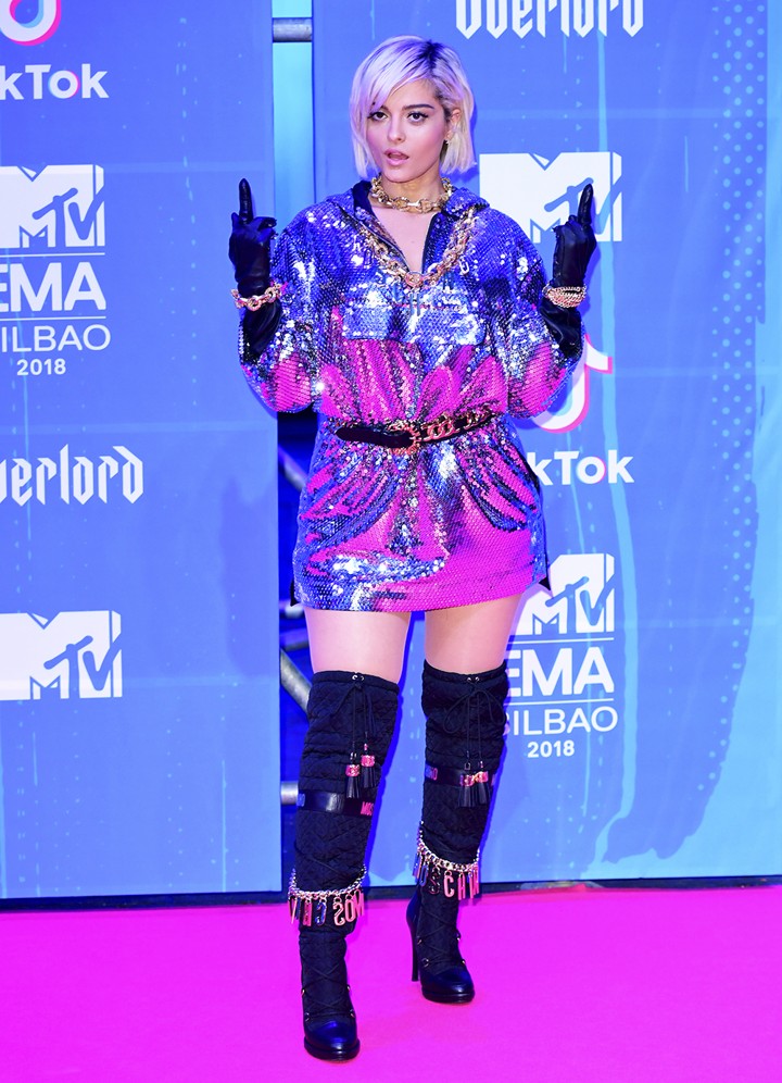 Penampilan Bebe Rexha Swag Banget