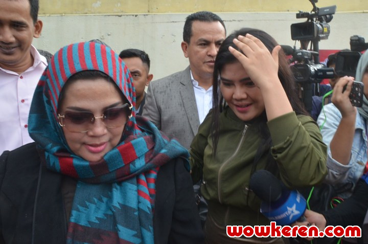 Meldi Membuktikan Bahwa Masalahnya dengan Dewi Persik Bukan Settingan