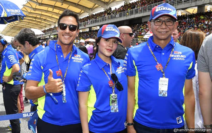 Hamil, Raisa Diajak Hamish Daud Nonton MotoGP di Malaysia