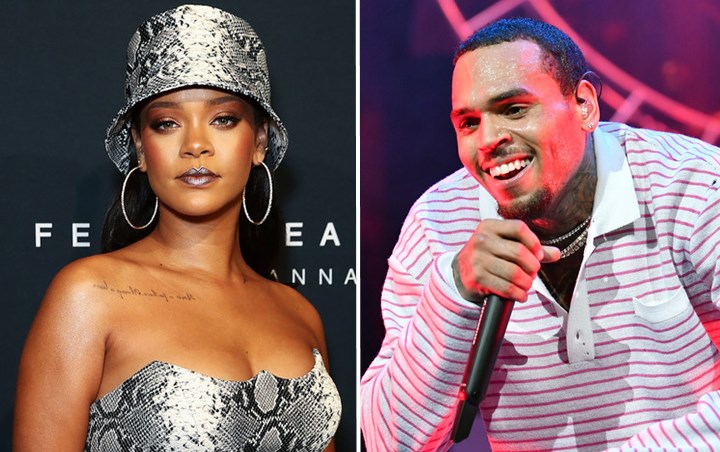 Gara-Gara Komentari Foto Seksi Rihanna, Chris Brown 'Diserbu' Penggemar
