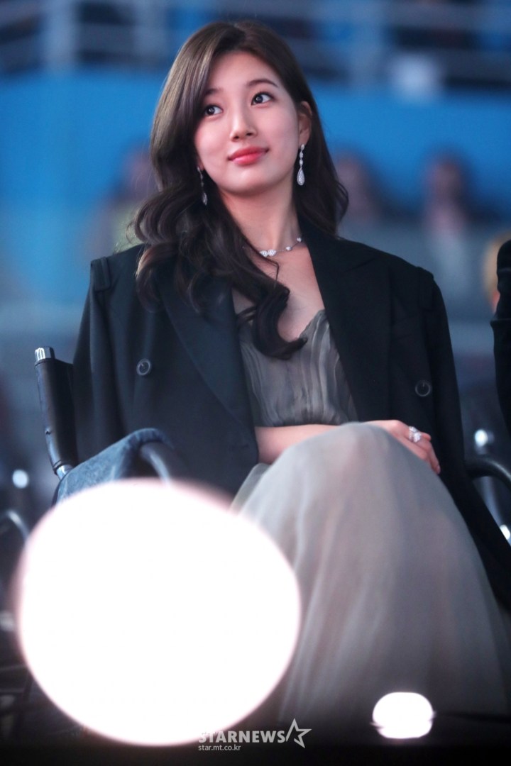 Foto Candid Suzy di AAA 2018 Ini Bikin Netter Speechless