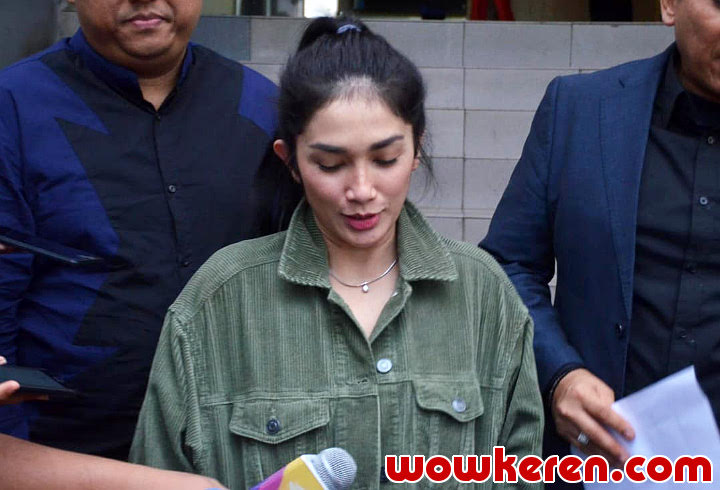 Mantap Tempuh Jalur Hukum, Ussy Sulistiawaty Polisikan Lebih dari 10 Akun Haters