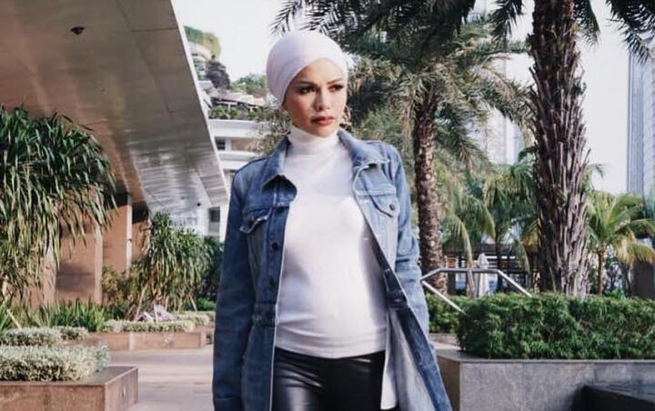 Nikita Mirzani Pamer Foto Tanpa Hijab, Netter Beri Reaksi Tak Terduga