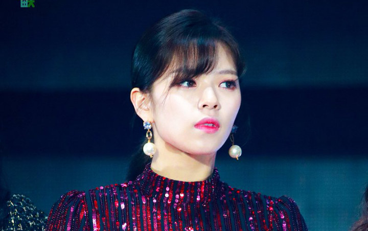 Kelihatan Lesu di Bandara Usai Curhat Lelah, Jeongyeon Twice Diminta Berhenti Jadi Idol