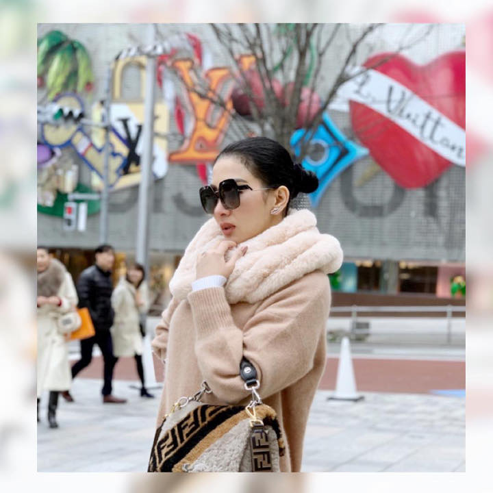 Foto Terbaru, Syahrini Sapa Penggemar dari Jepang Lewat Postingan Ini