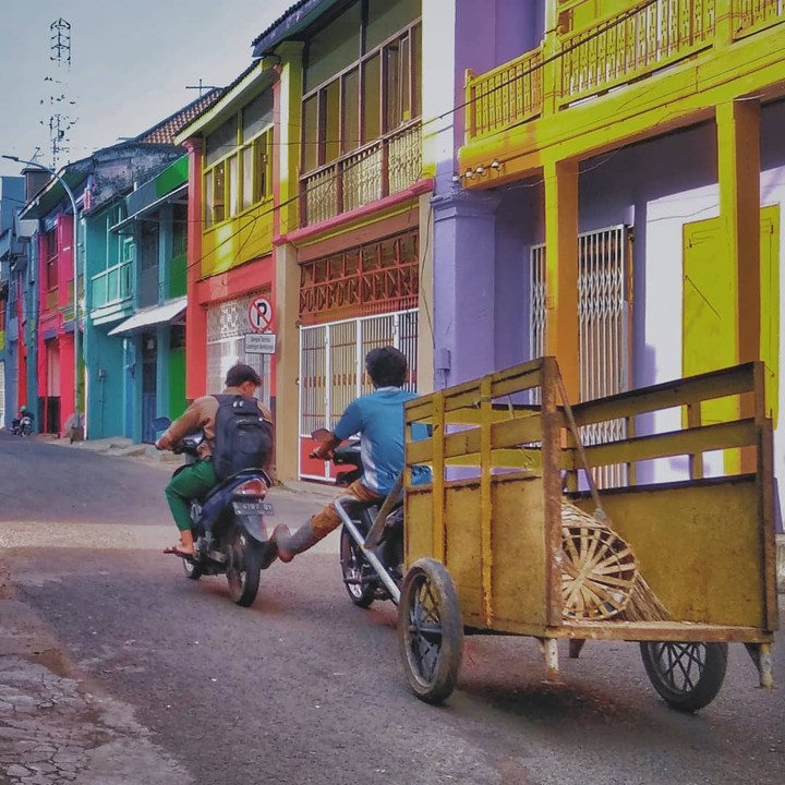 Jalan Panggung Surabaya, Kota Tua yang Disulap Warna-Warni