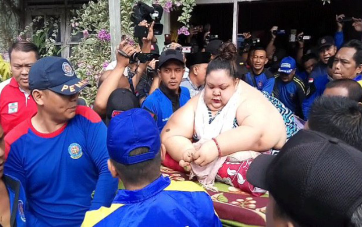 Diukur Dengan Timbangan Beras, Bobot Titi Wati Wanita Asal Kalteng Ternyata 'Hanya' 220 Kg