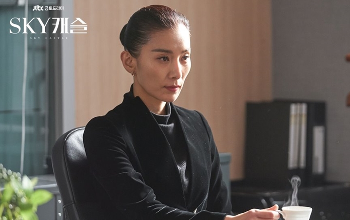 Akui Lelah Perankan Coach Kim di 'SKY Castle', Aktris Kim Seo Hyung Tuai Pujian