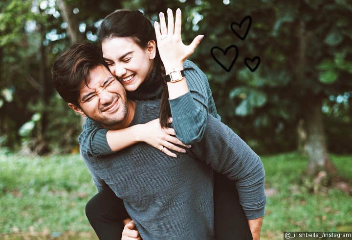 Digendong Ammar Zoni, Irish Bella Pamer Cincin Tunangan