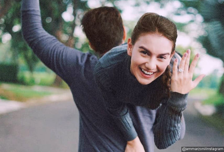 Kocak, Ammar Zoni Gendong Irish Bella Bak Karung Beras