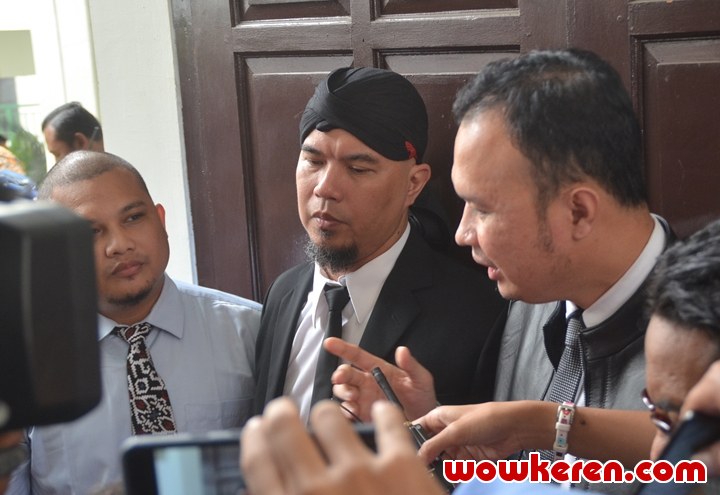 Ahmad Dhani Menemui Wartawan Usai Divonis Penjara