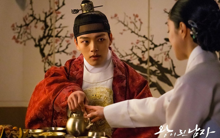Akting Yeo Jin Goo di Episode Baru 'The Crowned Clown' Sukses Bikin Merinding