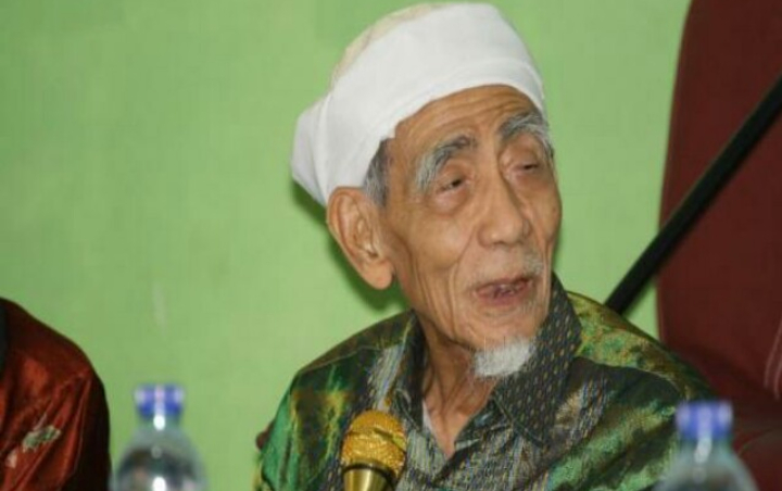 Video Lengkap dan Penjelasan Kiai Maimun Soal Doa untuk Prabowo Saat Tengah Bersama Jokowi