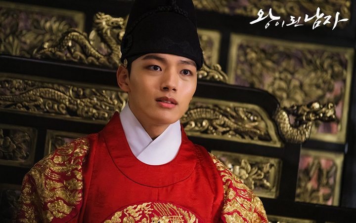 Yeo Jin Goo Akui Gugup Perankan 2 Karakter di 'The Crowned Clown' Meski Akting Dipuji