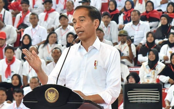 Buntut Tudingan 'Propoganda Rusia', Jokowi dan Tiga Tim Sukses Dilaporkan ke Bawaslu