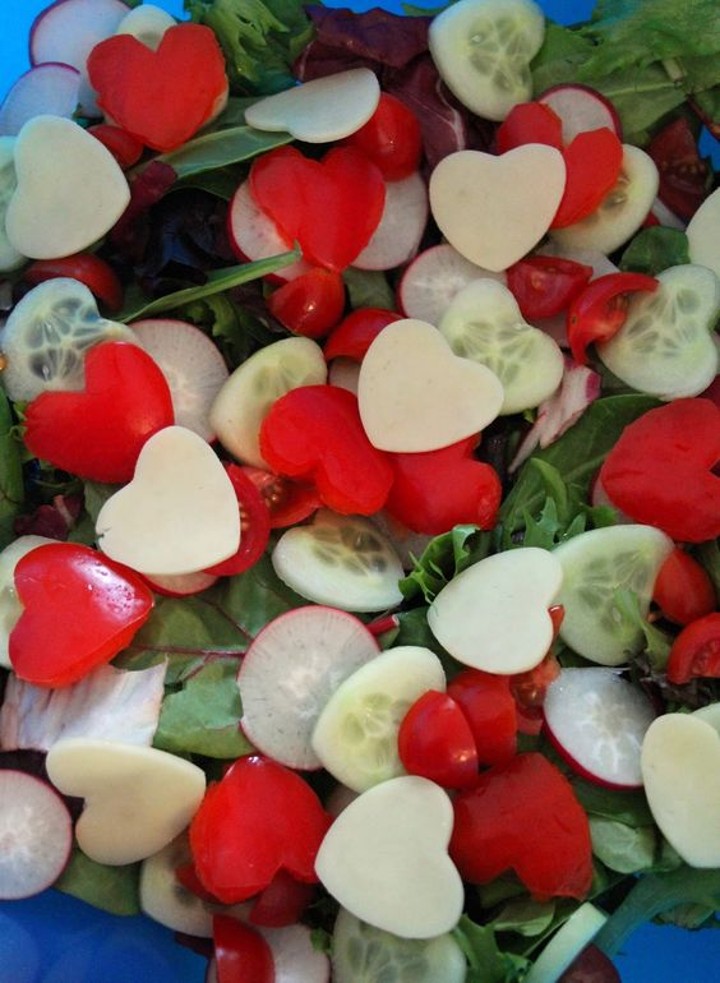 Sajikan Salad Unik di Hari Valentine