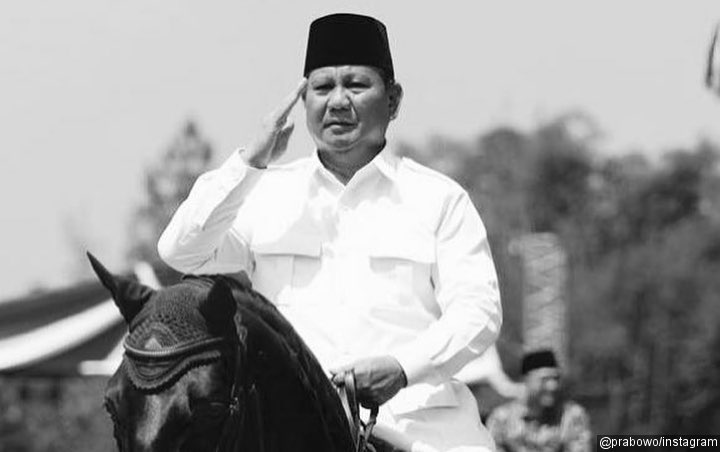 Datang ke Surabaya, Prabowo Disambut Aksi Massa Pendukung Jokowi