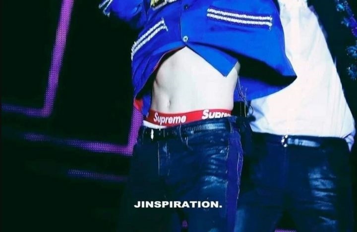 Jin Tak Sengaja Umbar Abs Saat Perform \'Airplane Pt. 2\' di Konser BTS Jepang