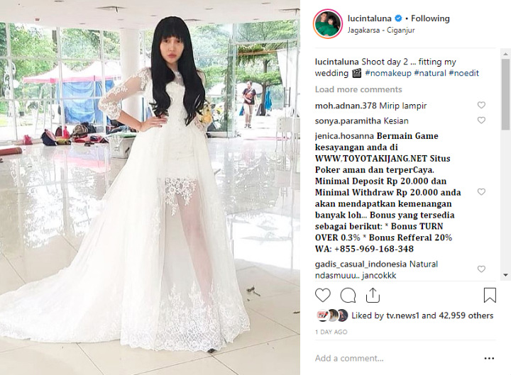 Lucinta Luna Pakai Gaun Pengantin