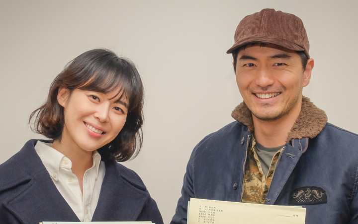 Intip Ketegangan Lee Ha Na dan Lee Jin Wook di Sesi Baca Naskah 'Voice 3'