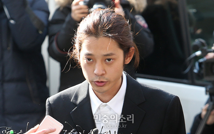 Jung Joon Young Kemungkinan Dihukum 7,5 Tahun Penjara, Netter Pertanyakan Seungri
