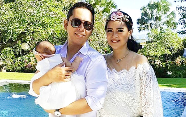 Shezi Idris Mewek Usai Cerai