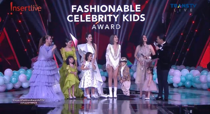 Insert Fashion Awards 2019: Jessica Iskandar Jadi Sorotan Saat Kenakan Busana Umbar Paha