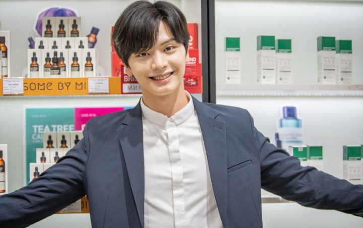 Sungjae BTOB Dibilang Mirip Gong Yoo hingga Seo In Guk Usai Ngiklan di Instagram