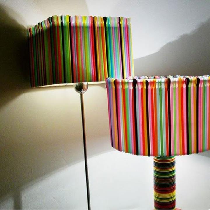 Hias Lampu Lantai dengan Sedotan