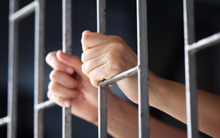 Pegawai BUMN Dihukum 3 Bulan Penjara Usai Kampanyekan Prabowo dan Pose 2 Jari di Medsos