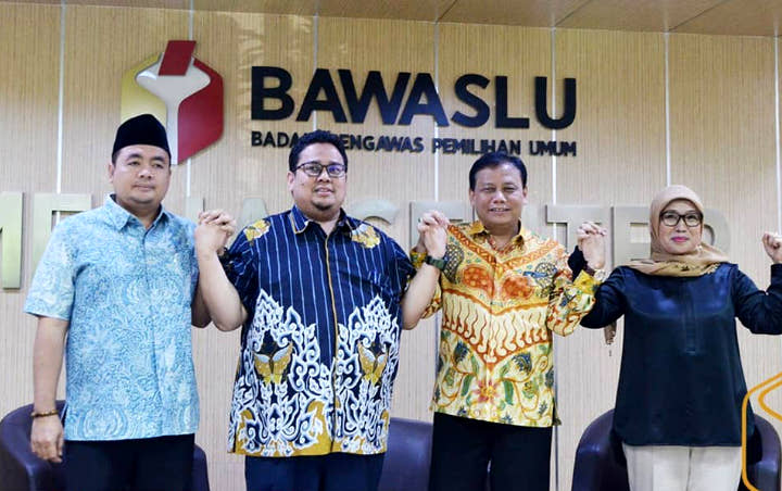 PDIP Heran Bawaslu Rekomendasikan Hitung Suara Ulang se-Surabaya: Mubazir Negara Bayar Pengawas TPS