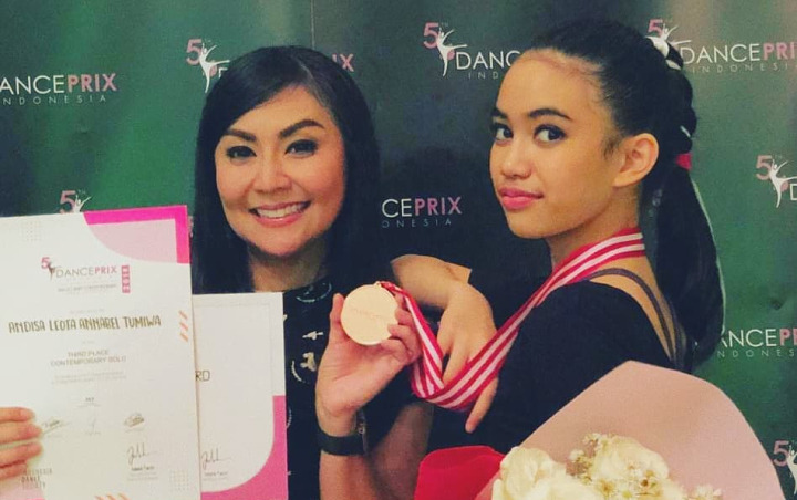  Jadi Ballerina, Putri Tessa Kaunang dan Sandy Tumiwa Curi Perhatian Hingga Dikirim Ke Hong Kong