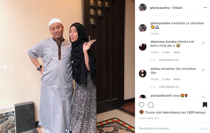 Pose Foto Melet Ghaniya Putri Opick