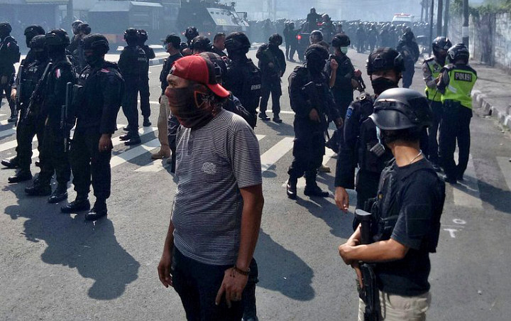 Polisi Ungkap Ricuh Aksi 22 Mei Ulah Provokator, Bantah Kejar Pendemo Sampai Masuk Masjid