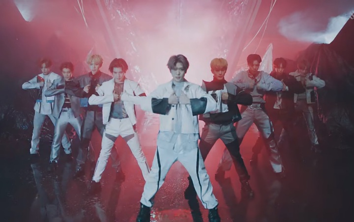 NCT 127 Rilis MV 'Superhuman', Visual Hingga Baju Transparan Curi Perhatian